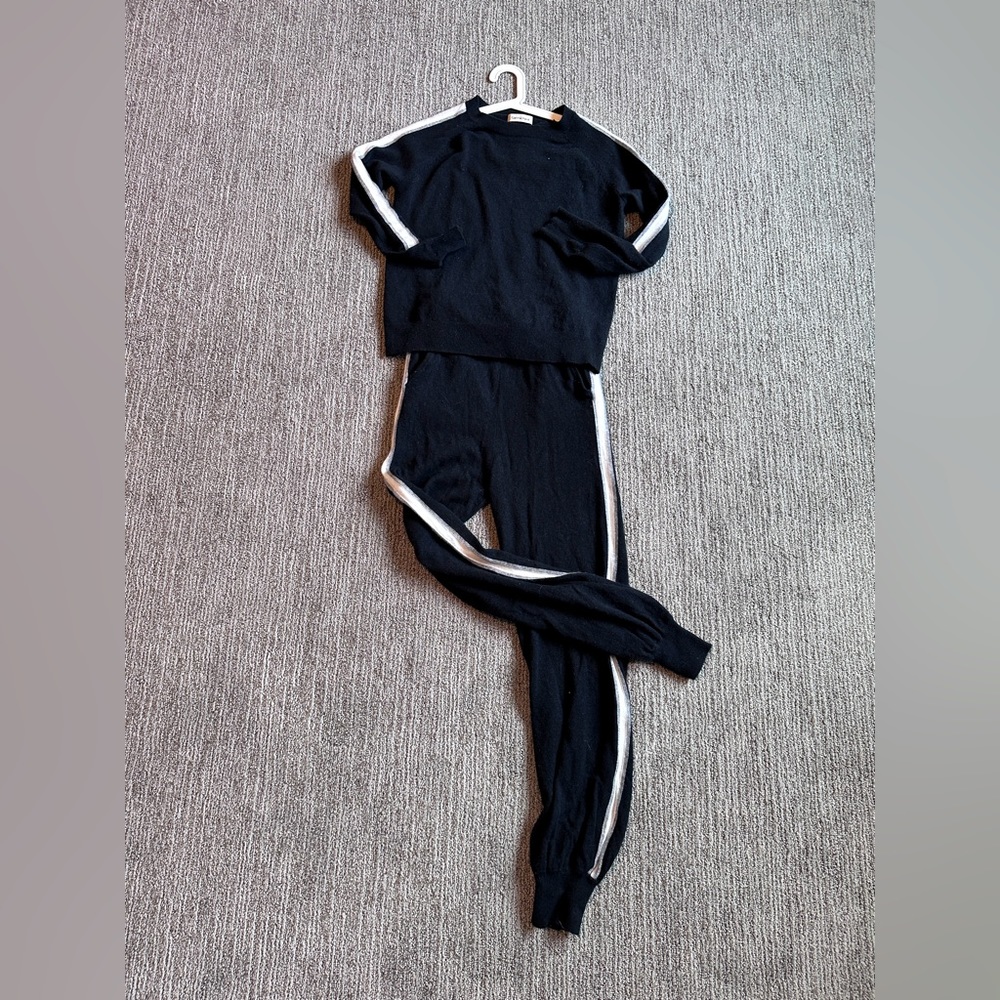 Gentle Herd Wool/Cashmere Sweater and Sweater Pants
